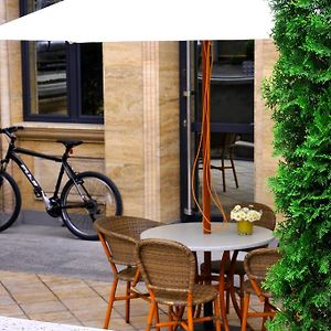 Mga Hostel & Tours